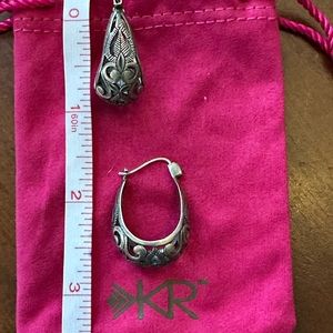 Sterling silver filigree earrings with dust bag